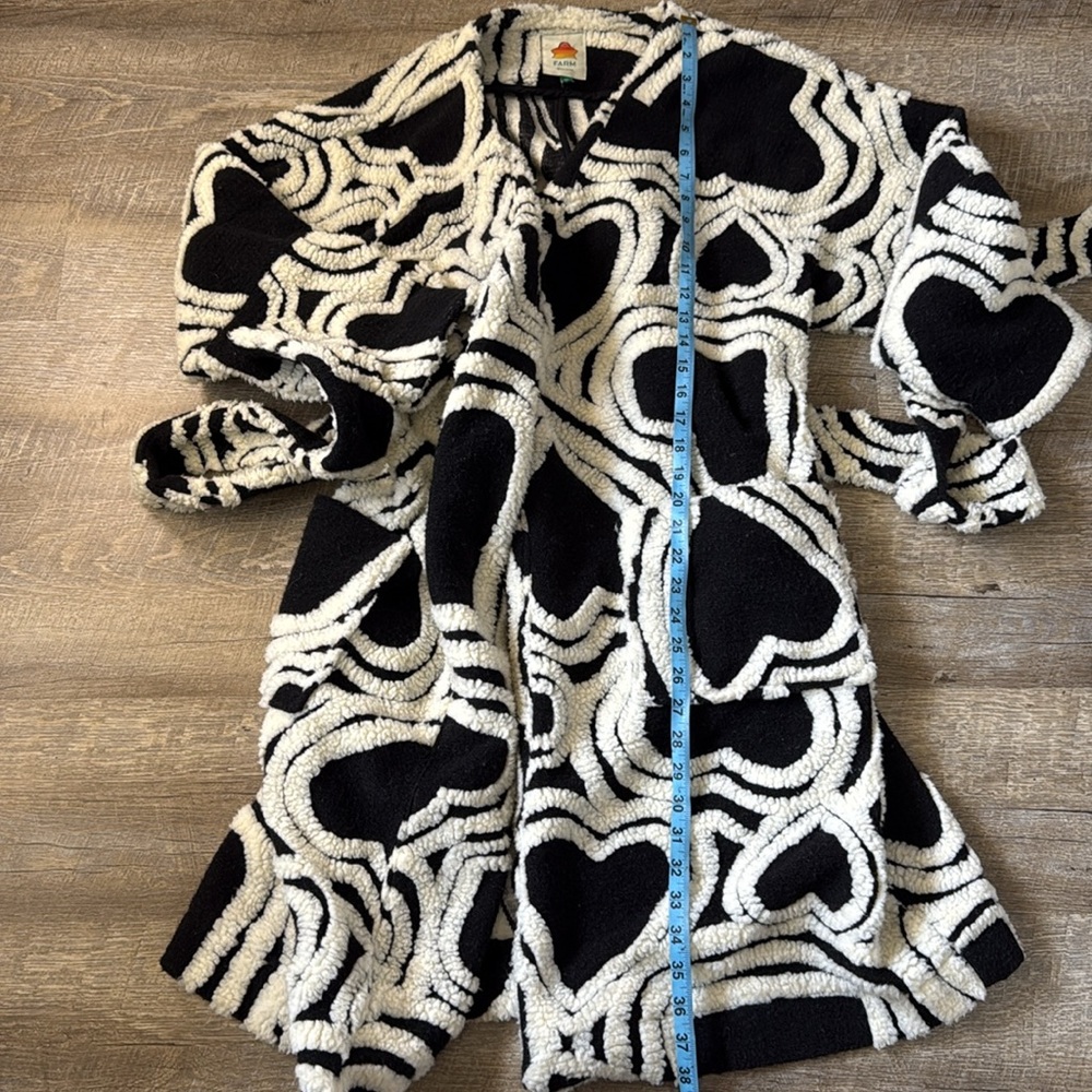 Farm Rio Wild Hearts Tie-Belt Fleece Coat Size XS - Picture 6 of 7
